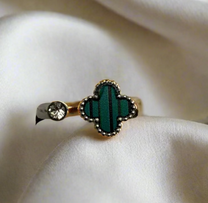 Stone Clover Ring